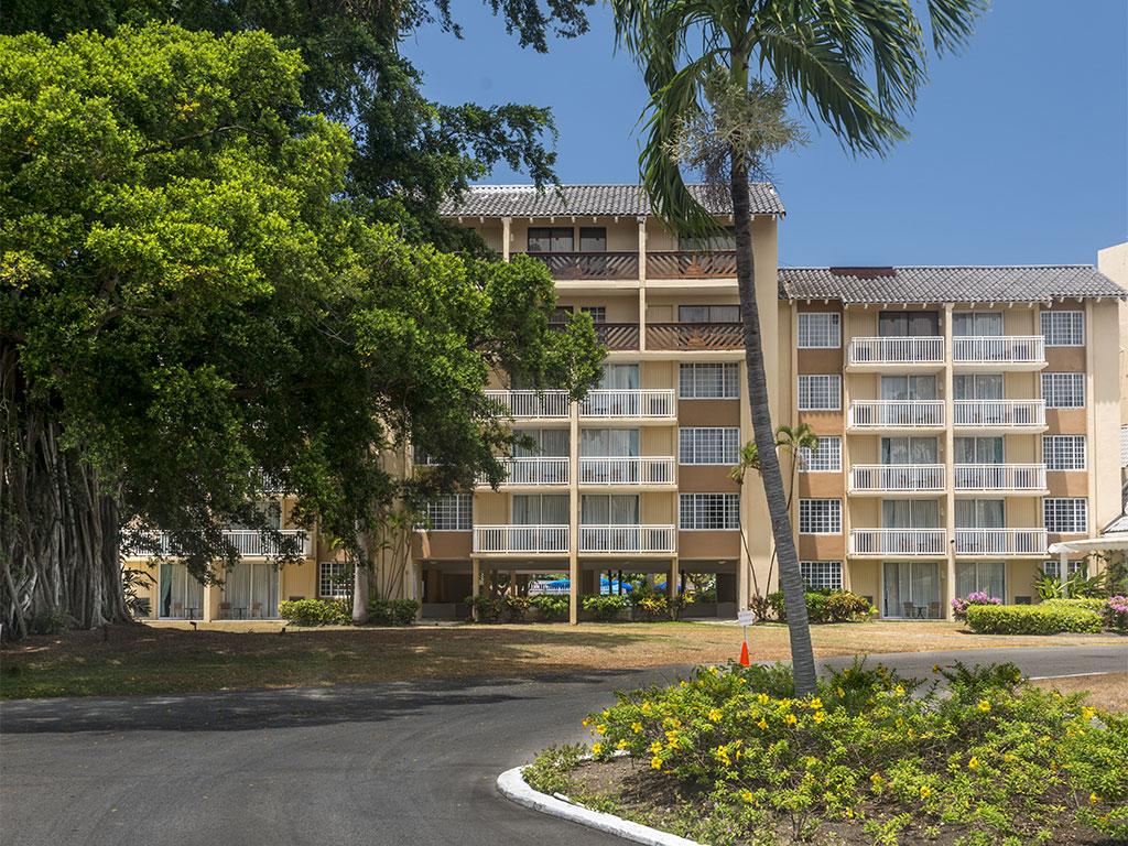 Divi Southwinds Beach Resort Christchurch Exterior foto