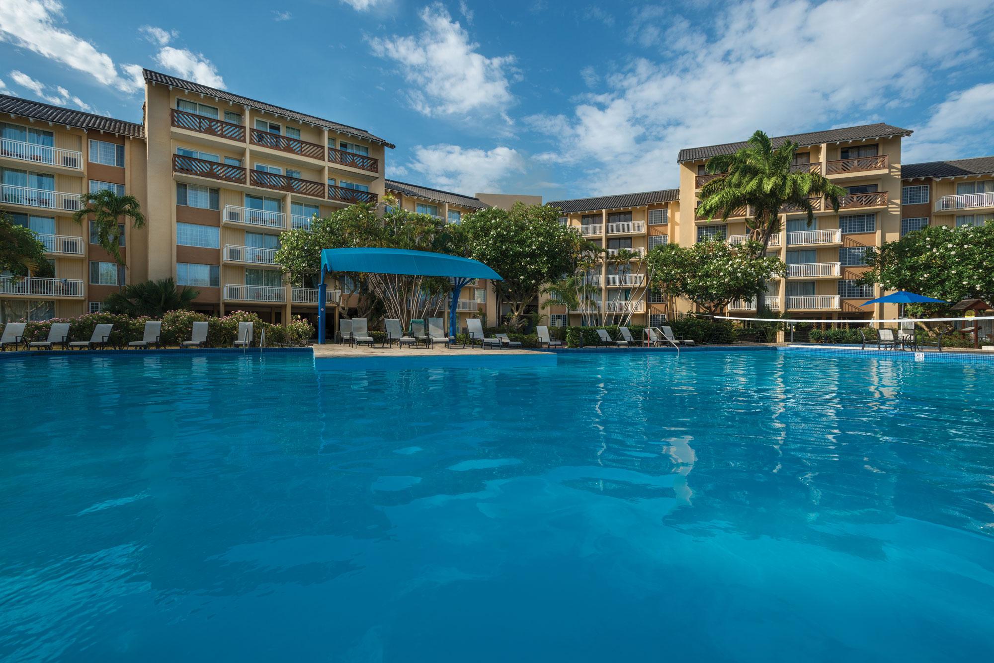 Divi Southwinds Beach Resort Christchurch Exterior foto