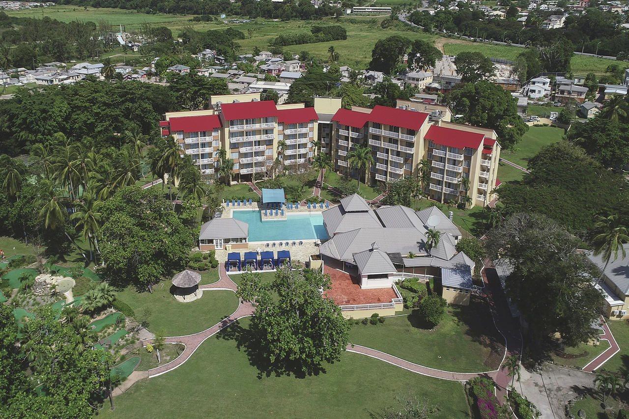 Divi Southwinds Beach Resort Christchurch Exterior foto