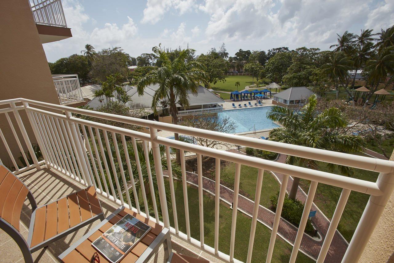 Divi Southwinds Beach Resort Christchurch Exterior foto